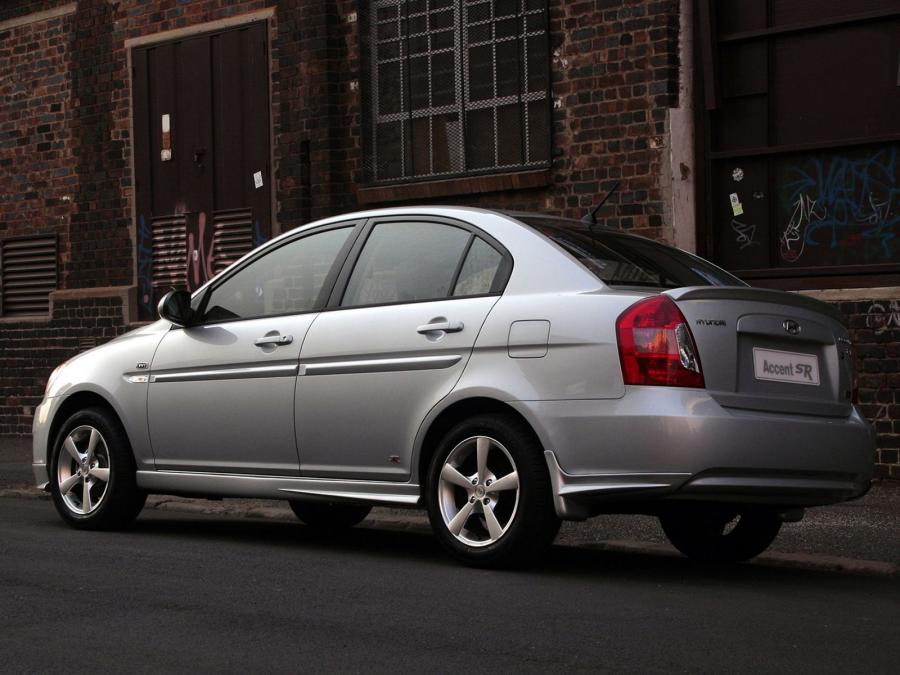  Hyundai Accent SR Sedan 2008 года  (фото 4 из 7)